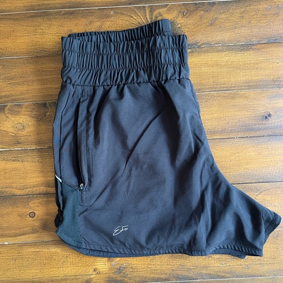 Ever Forward Apparel Performance Shorts | Medium - Picture 4 of 9